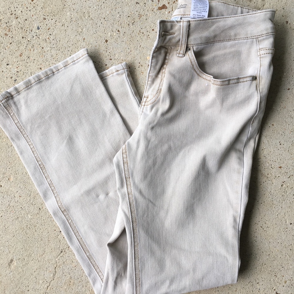 Women’s bootcut khaki jeans!